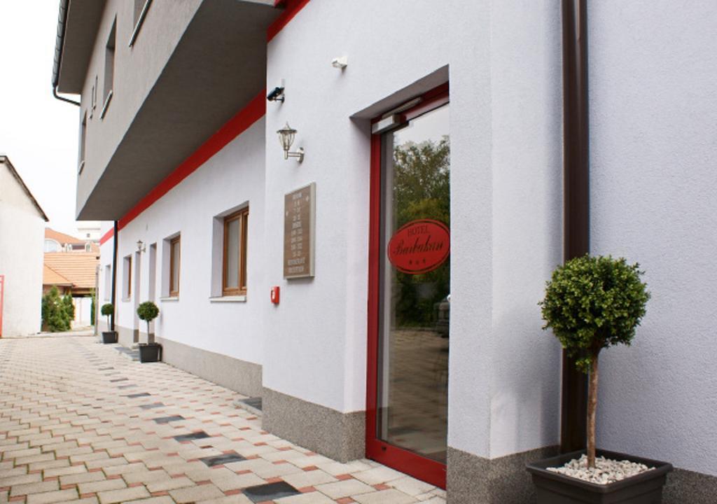 Hotel Barbakan Trnava Exterior photo